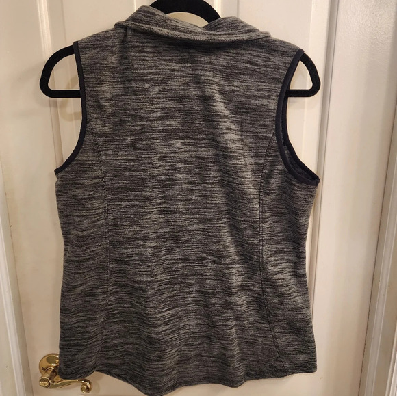 St Johns bay gray fleece vest size med - Picture 3 of 3